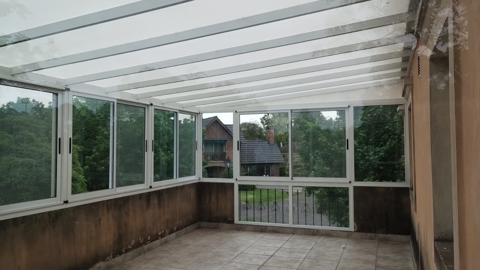 Ventanas de aluminio y puertas corredizas